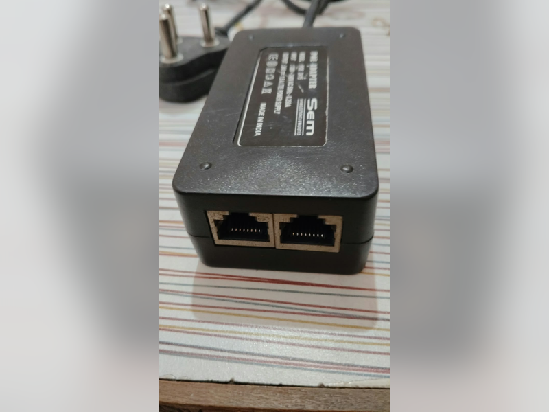 Click to enlarge PoE Injector / Adapter (802.3af/at), Sem PoE adapter, ports