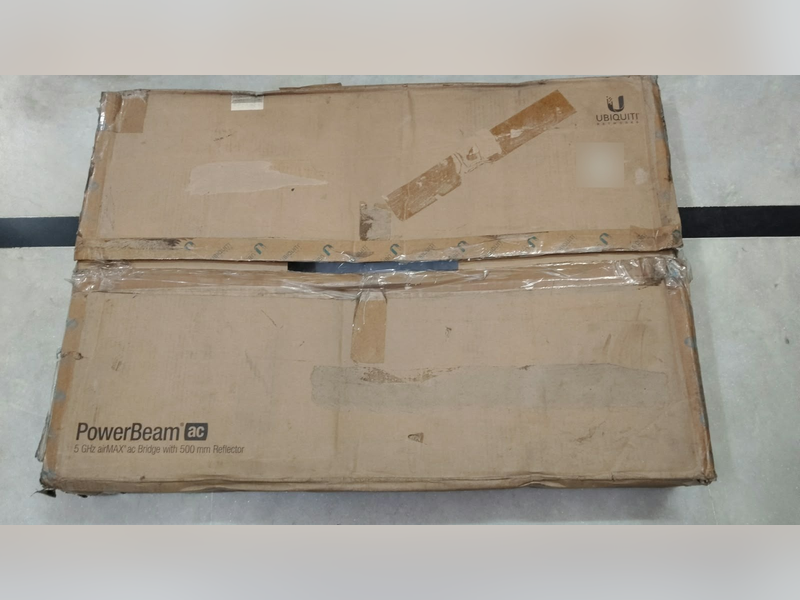 Click to enlarge Ubiquiti PowerBeam 5 GHz airMAX Bridge with 500 mm Reflector (Model: PBE-5AC-500), outer shipping box