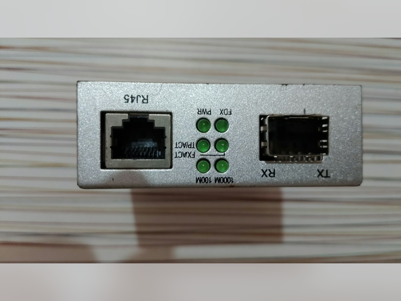 Click to enlarge Fibre Media Converters (DBC, Binatone and techNXT), DBC converter, ports