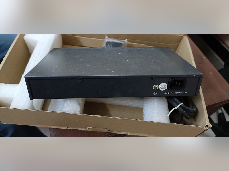 Click to enlarge TP-Link TL-R480T+ Router, back panel