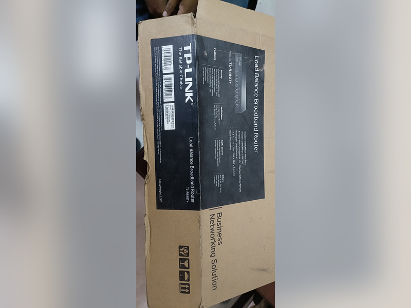 Click to enlarge TP-Link TL-R480T+ Router, retail box