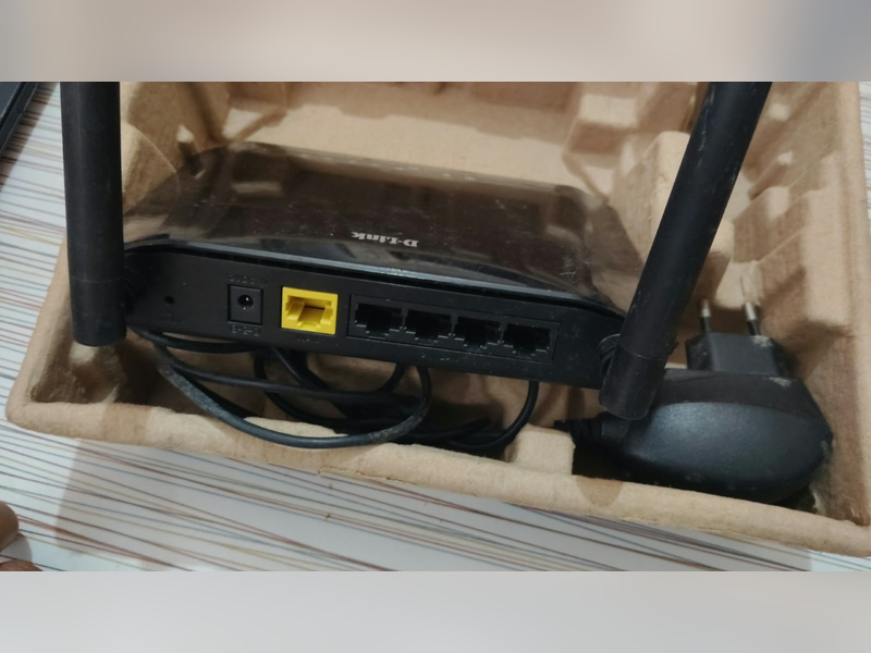 Click to enlarge D-Link N300 Cloud Router, rear ports
