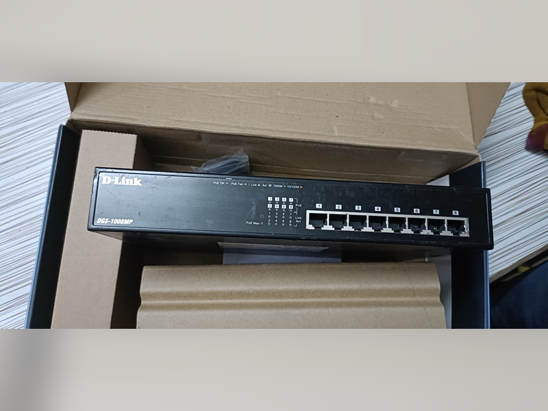 D-Link DGS-1008MP 8-Port PoE Switch