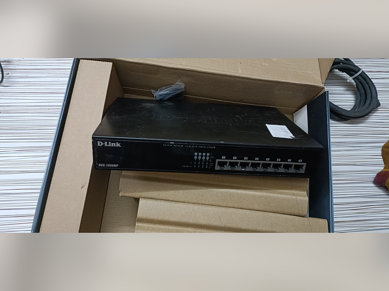 D-Link DGS-1008MP 8-Port PoE Switch, angled front