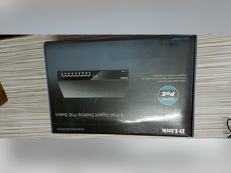 D-Link DGS-1008MP 8-Port PoE Switch, retail box