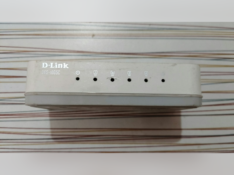 D-Link 5-Port 10/100 Desktop Switch