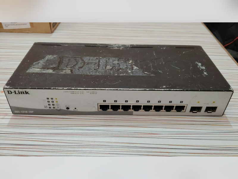 D-Link DGS-1210 PoE Switch