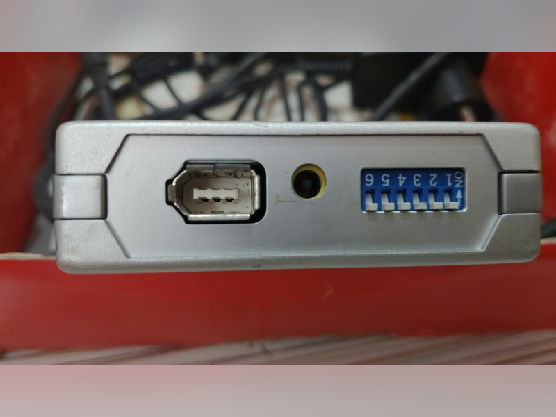 Click to enlarge Canopus ADVC-55 Video Converter, FireWire port
