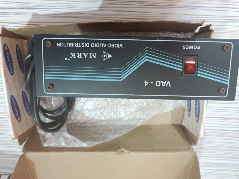 Mark VDA-4 RCA Splitter (1:4)