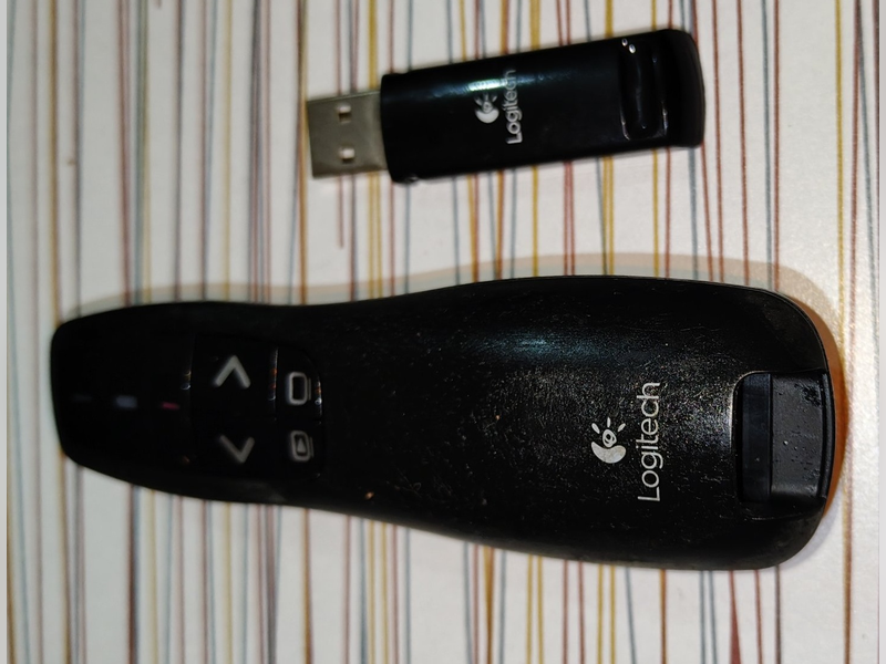 Logitech R400 Wireless Presenter