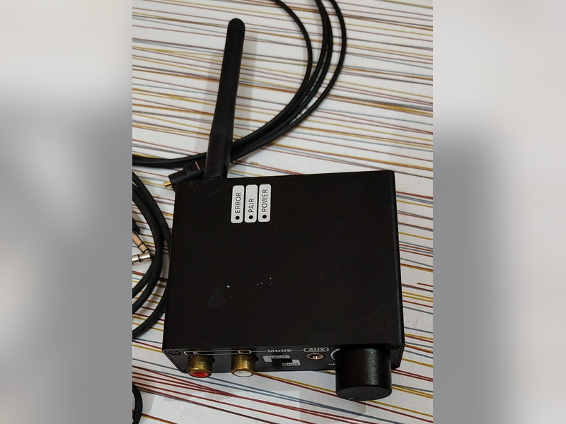Click to enlarge Wireless Transmitter and Optical Digital Audio Converter (DAC), top, with mode switch, volume knob and RCA outputs